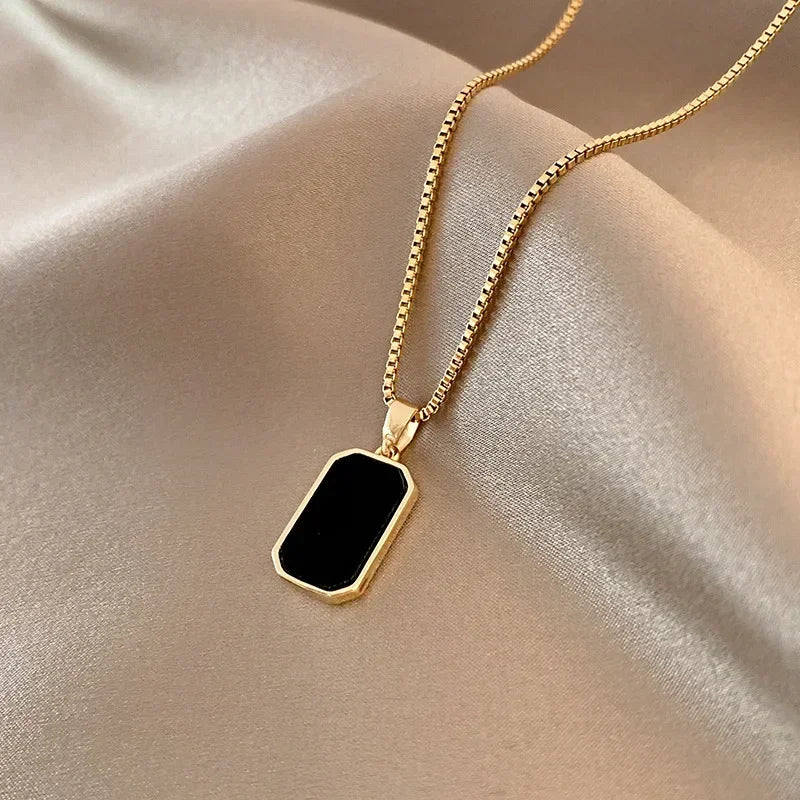 Timeless Minimalist Pendant Necklace™